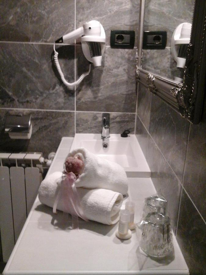 Villa Milli B&B ロヴィニ エクステリア 写真