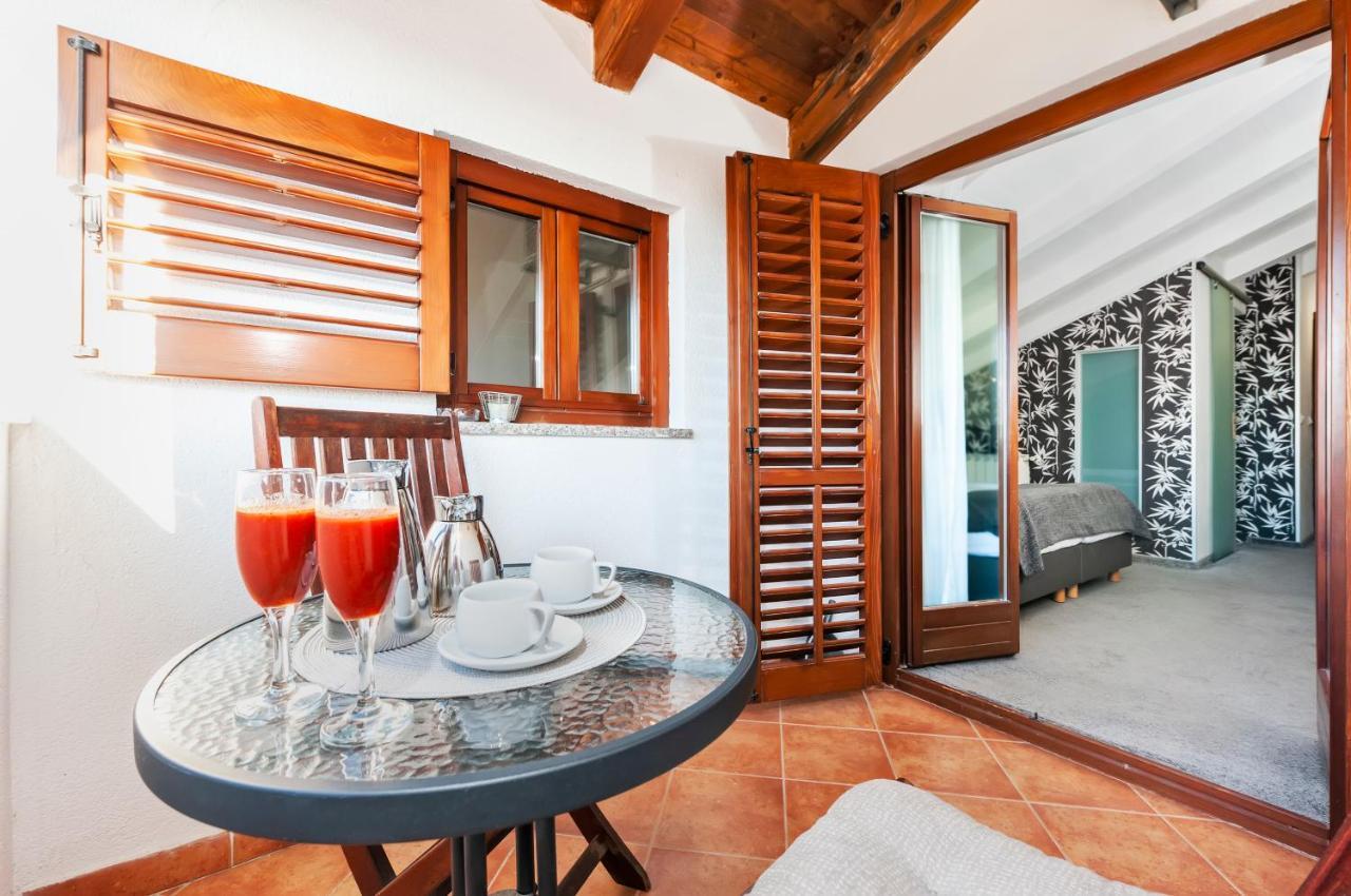 Villa Milli B&B ロヴィニ エクステリア 写真