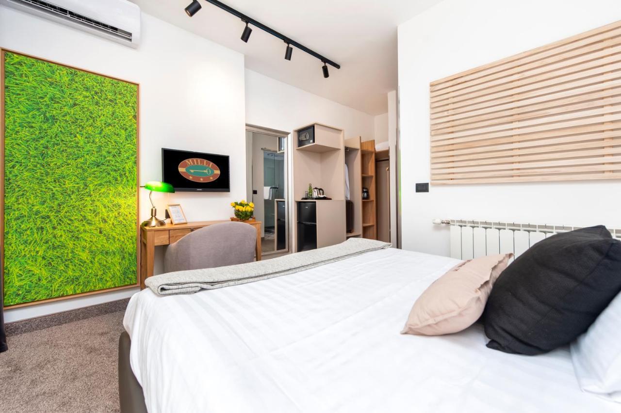 Villa Milli B&B ロヴィニ エクステリア 写真