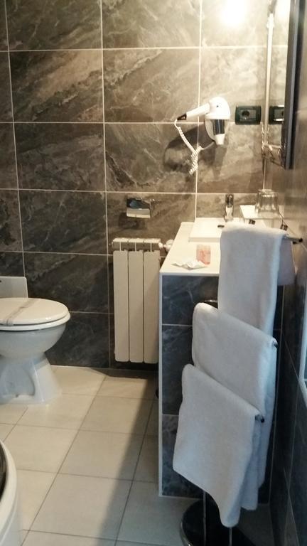 Villa Milli B&B ロヴィニ エクステリア 写真