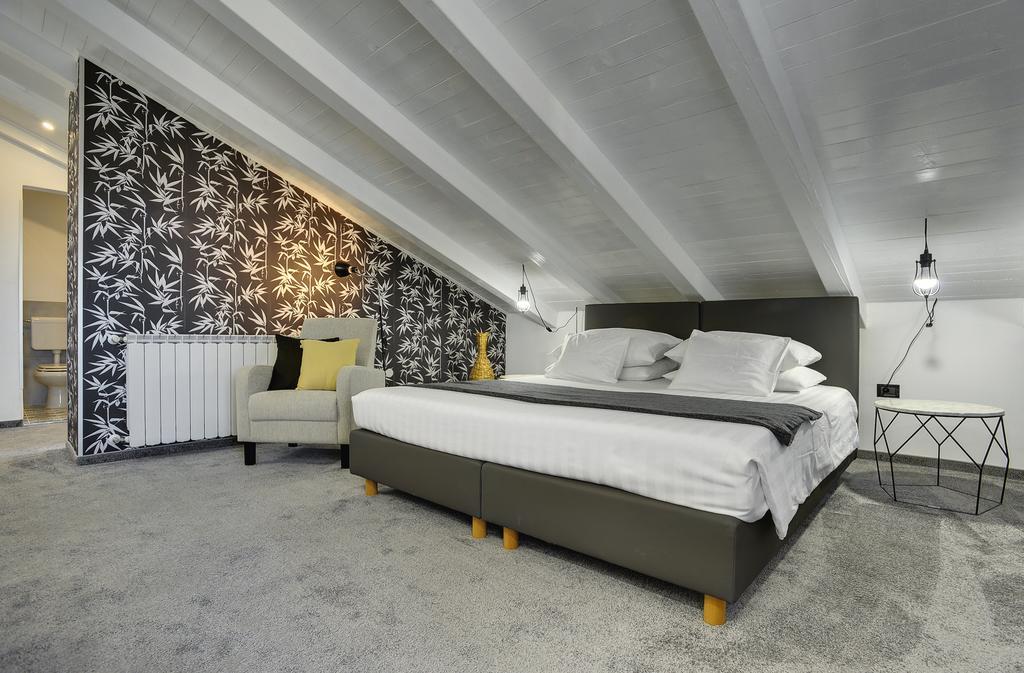 Villa Milli B&B ロヴィニ エクステリア 写真