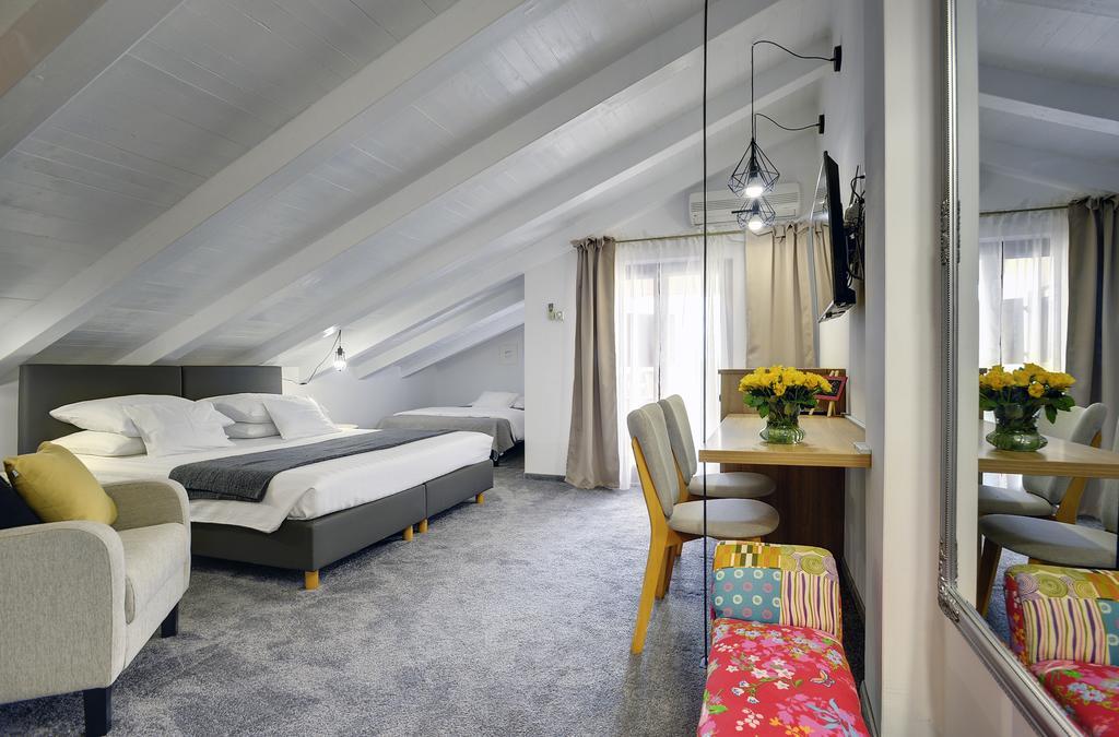 Villa Milli B&B ロヴィニ エクステリア 写真